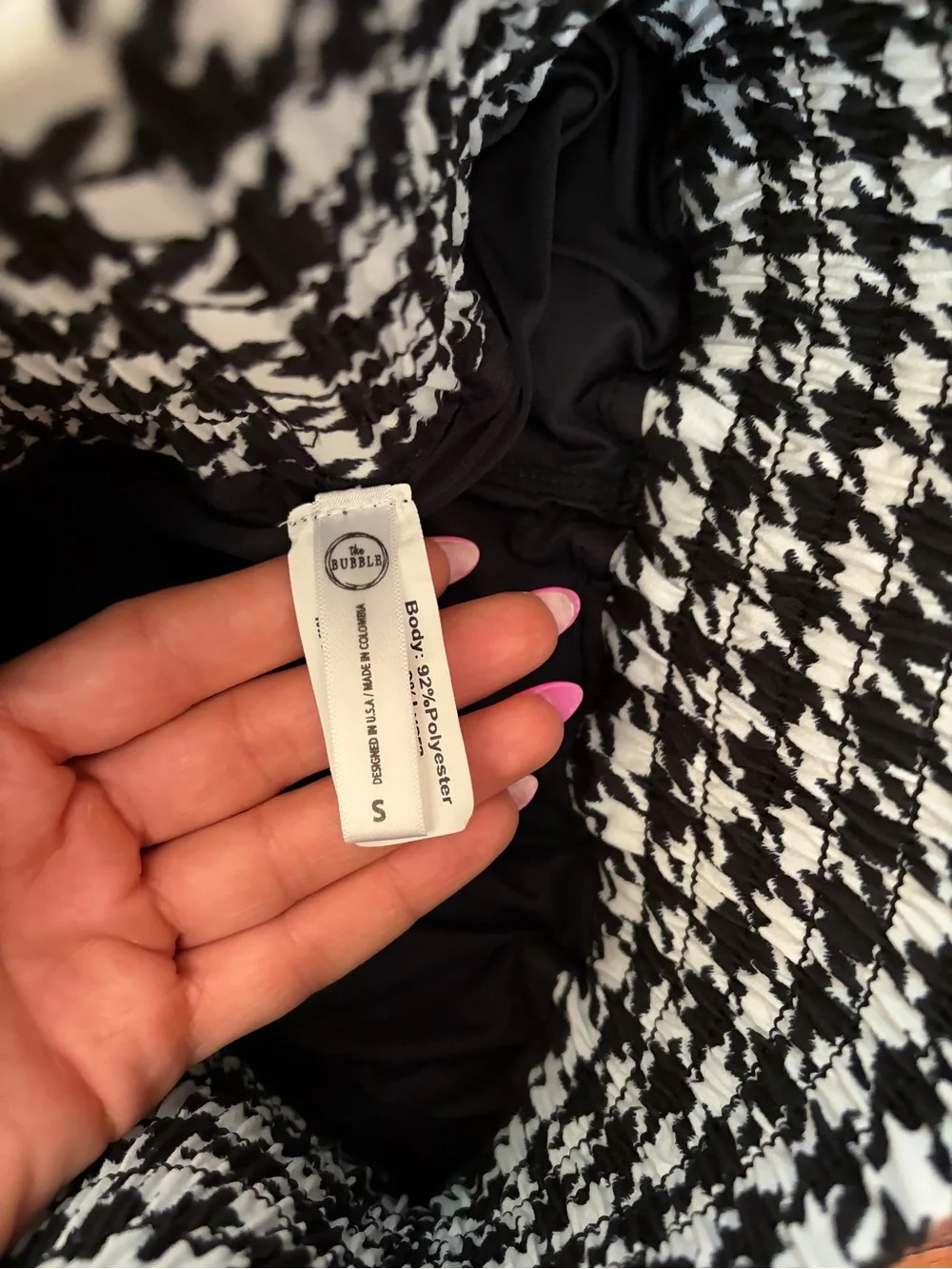 ALO Yoga Black & White Houndstooth Ruffle Skort